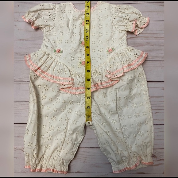 Vintage Baby Girls Eyelet Floral Romper - Picture 7 of 9